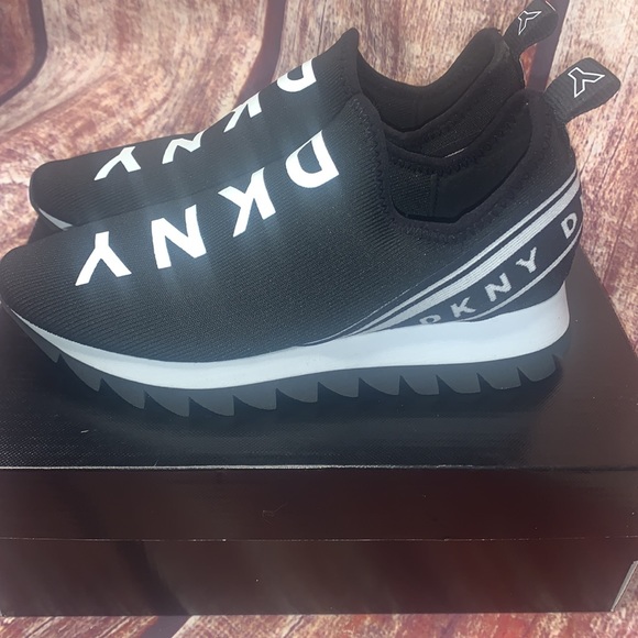 ❌SOLD DKNY Abbi Sneakers - Picture 7 of 10